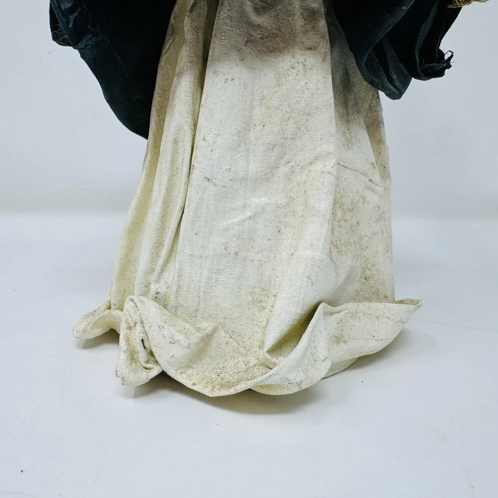 Vintage Clothtique Possible Dreams Angel Figurine 8